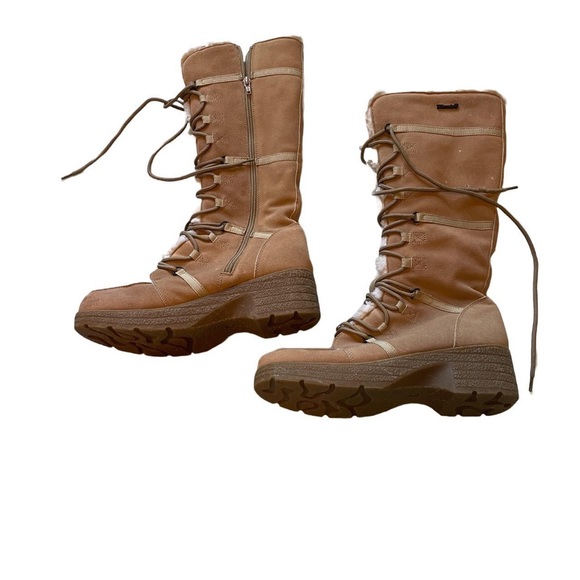 Fur lined Suede Chunky Tan Platform boots by the brand “Identity” - Picture 2 of 4